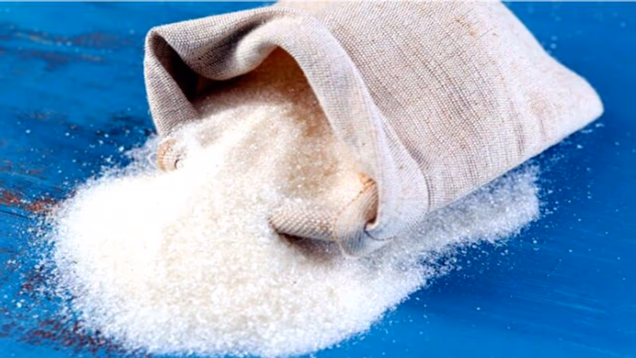 കൂടുതൽ പഞ്ചസാര കടൽ കടക്കും; മധുരത്തിന് വിലയേറുമോ? 