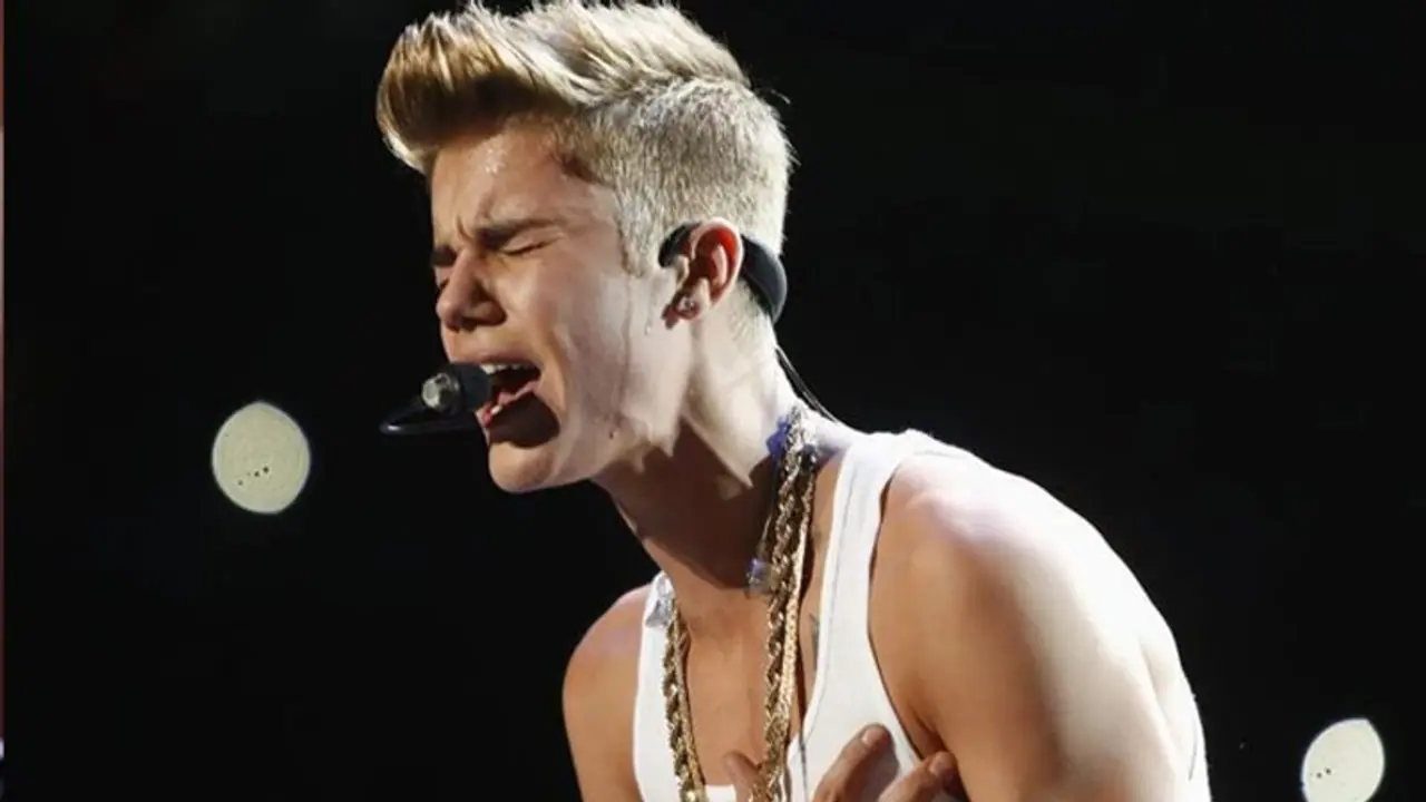 ফেসিয়াল প্যারালাইসিস এ আক্রান্ত জাস্টিন বিবার, তবে কি ক্যানসেল হতে চলেছে তাঁর দিল্লি কনসার্ট? ফেসিয়াল প্যারালাইসিস এ আক্রান্ত জাস্টিন বিবার, তবে কি ক্যানসেল হতে চলেছে তাঁর দিল্লি কনসার্ট?