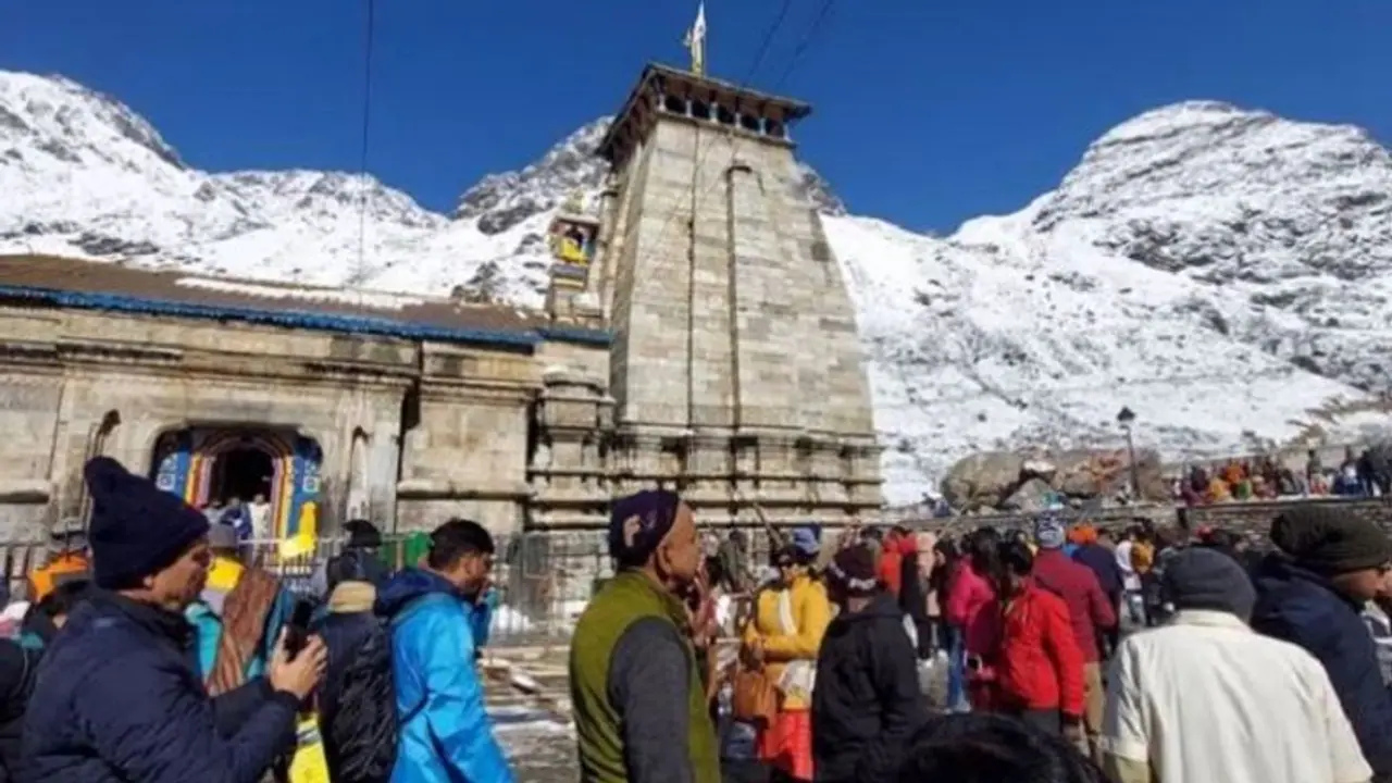 Char Dham Yatra 2024:  Ban on 'making reels' within 50 metre radius of temples, no VIP darshan till May 31