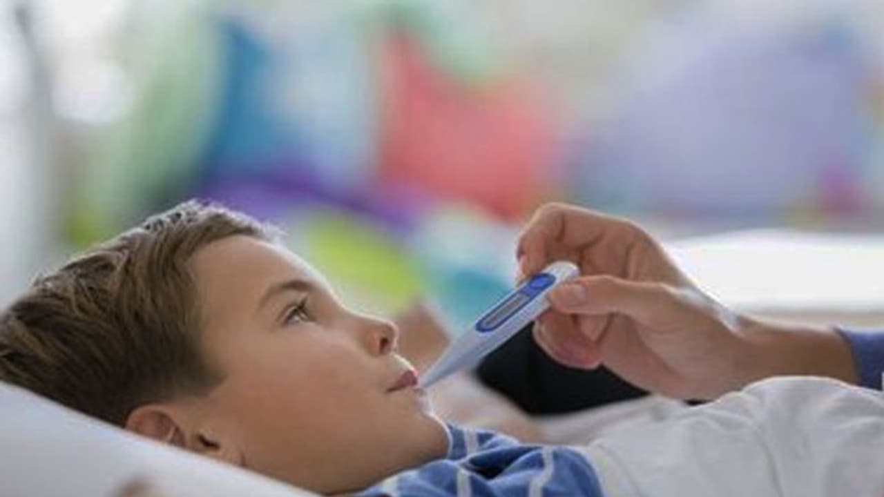 बच्चों में फैल रही है 'क्रूप'बीमारी, कोरोना जैसे होते हैं लक्षण, विशेषज्ञों ने किया अलर्ट बच्चों में फैल रही है 'क्रूप'बीमारी, कोरोना जैसे होते हैं लक्षण, विशेषज्ञों ने किया अलर्ट