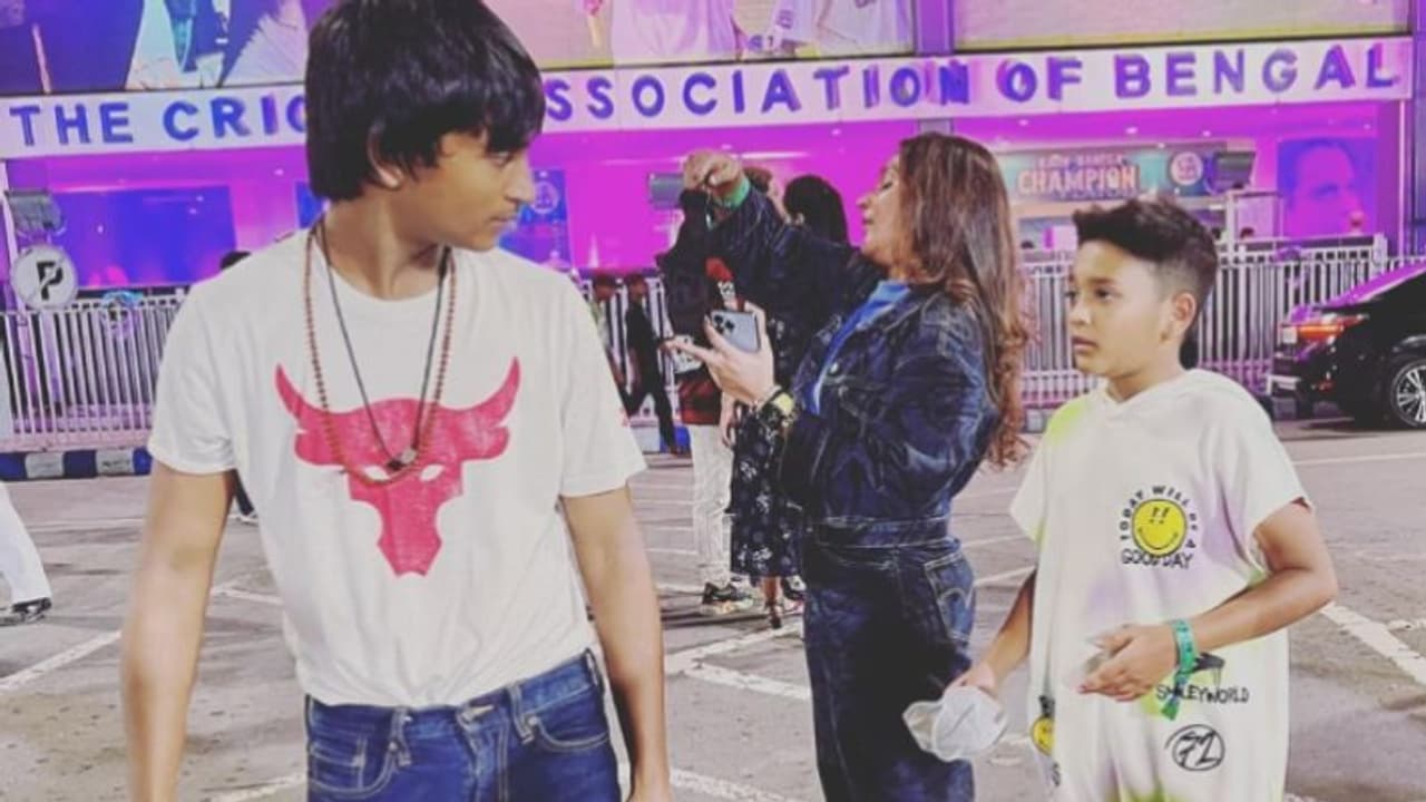 ஐபிஎல் போட்டி பார்க்க சென்ற ஐஸ்வர்யா ரஜினிகாந்த்.. கூட இருக்குறது தனுஷா..! போட்டோ பார்த்து ஷாக் ஆன ரசிகர்கள் ஐபிஎல் போட்டி பார்க்க சென்ற ஐஸ்வர்யா ரஜினிகாந்த்.. கூட இருக்குறது தனுஷா..! போட்டோ பார்த்து ஷாக் ஆன ரசிகர்கள்