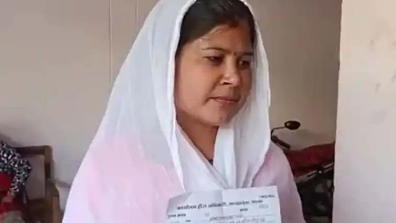 ಪನ್ನಾದಲ್ಲಿ ಮಹಿಳೆಗೆ ಸಿಕ್ತು ರತ್ನ: ಗಣಿಯಲ್ಲಿ ಹೊಳೆದ 2.08 ಕ್ಯಾರೆಟ್ ವಜ್ರ