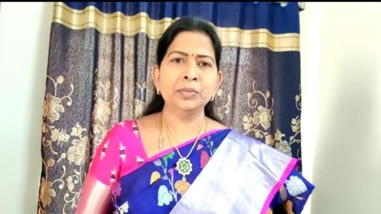 వచ్చే ఎన్నికల్లోనూ గెలుపు మాదే.. వైస్ఆర్సీపీ 175 సీట్లు గెలుస్తుంది: హోంమంత్రి తానేటి వనిత వచ్చే ఎన్నికల్లోనూ గెలుపు మాదే.. వైస్ఆర్సీపీ 175 సీట్లు గెలుస్తుంది: హోంమంత్రి తానేటి వనిత