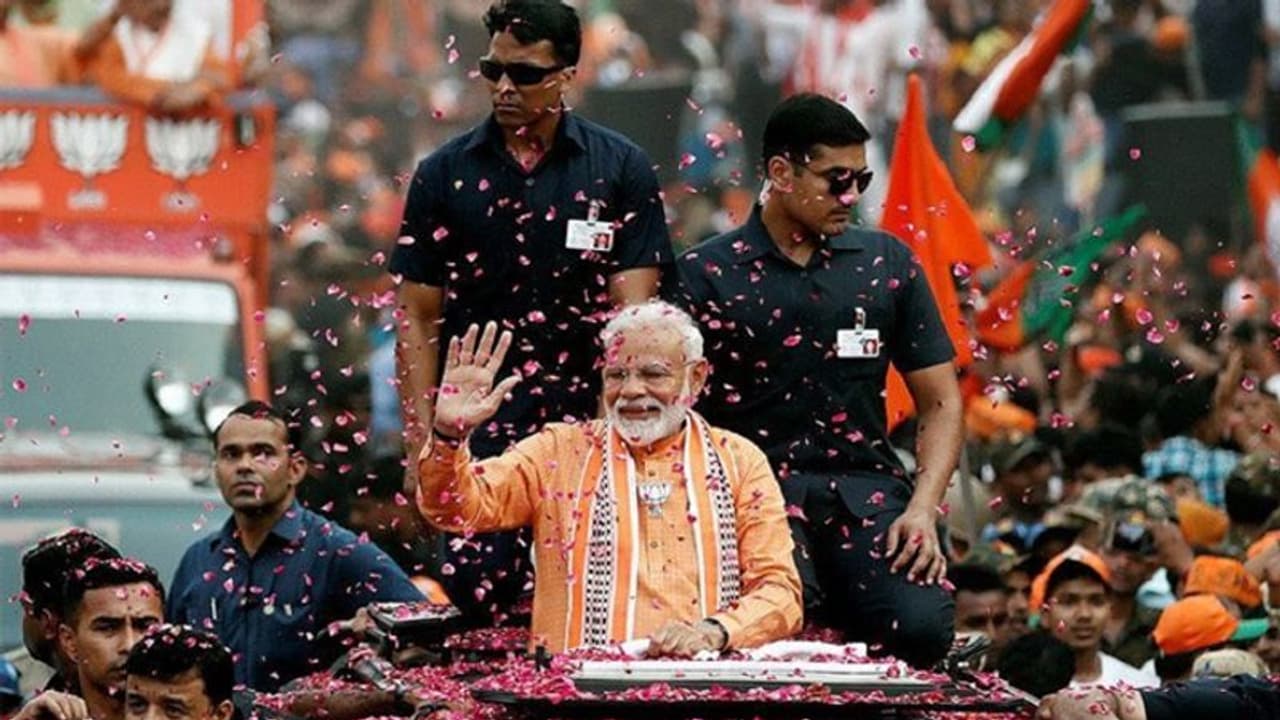 Gobackmodi ட்ரெண்டிங்கை கூலிப்படைகள் தான் செய்கின்றன.. மோடியை வரவேற்க 1 லட்சம் பேர்.. கரு நாகராஜன். 