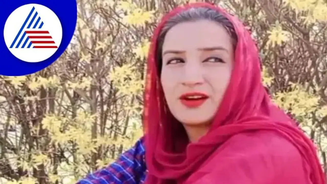 ಉಗ್ರರ ಗುಂಡಿಗೆ ಕಾಶ್ಮಿರದಲ್ಲಿ ಕಿರುತೆರೆ ನಟಿ ಸಾವು; 10 ವರ್ಷದ ಹುಡುಗನಿಗೆ ಗಂಭೀರ ಗಾಯ ಉಗ್ರರ ಗುಂಡಿಗೆ ಕಾಶ್ಮಿರದಲ್ಲಿ ಕಿರುತೆರೆ ನಟಿ ಸಾವು; 10 ವರ್ಷದ ಹುಡುಗನಿಗೆ ಗಂಭೀರ ಗಾಯ