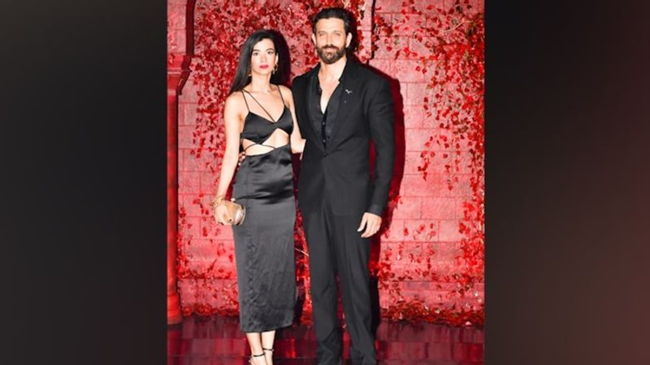  প্রেমিকা সাবা আজাদকে নিয়ে ফ্রান্সের গলিতে লং ড্রাইভে হৃতিক রোশন, দেখুন ভিডিও 