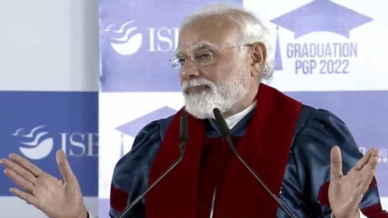 వచ్చే 25 ఏళ్లకు రోడ్ మ్యాప్: హైద్రాబాద్ లో ఐఎస్‌బీ 20వ వార్షికోత్సవంలో మోడీ 