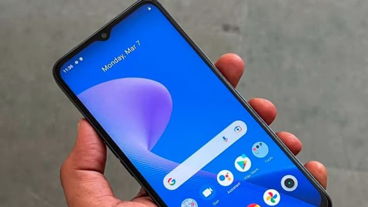 మీ ఫోన్ బ్యాటరీ త్వరగా అయిపోతుందా.. మళ్ళీ మళ్ళీ చార్జ్ చేస్తున్నారా.. అయితే ఈ టిప్స్ పాటించండి.. మీ ఫోన్ బ్యాటరీ త్వరగా అయిపోతుందా.. మళ్ళీ మళ్ళీ చార్జ్ చేస్తున్నారా.. అయితే ఈ టిప్స్ పాటించండి..