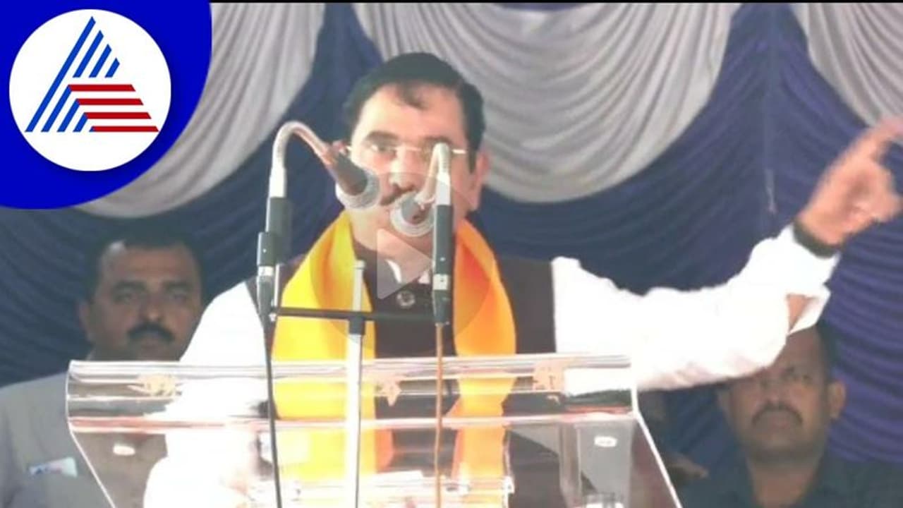 ಸಿಎಂ ಬದಲಾವಣೆ ಯಾವುದೇ ಚಿಂತನೆಯಿಲ್ಲ: ಕೇಂದ್ರ ಸಚಿವ ಜೋಶಿ ಸಿಎಂ ಬದಲಾವಣೆ ಯಾವುದೇ ಚಿಂತನೆಯಿಲ್ಲ: ಕೇಂದ್ರ ಸಚಿವ ಜೋಶಿ