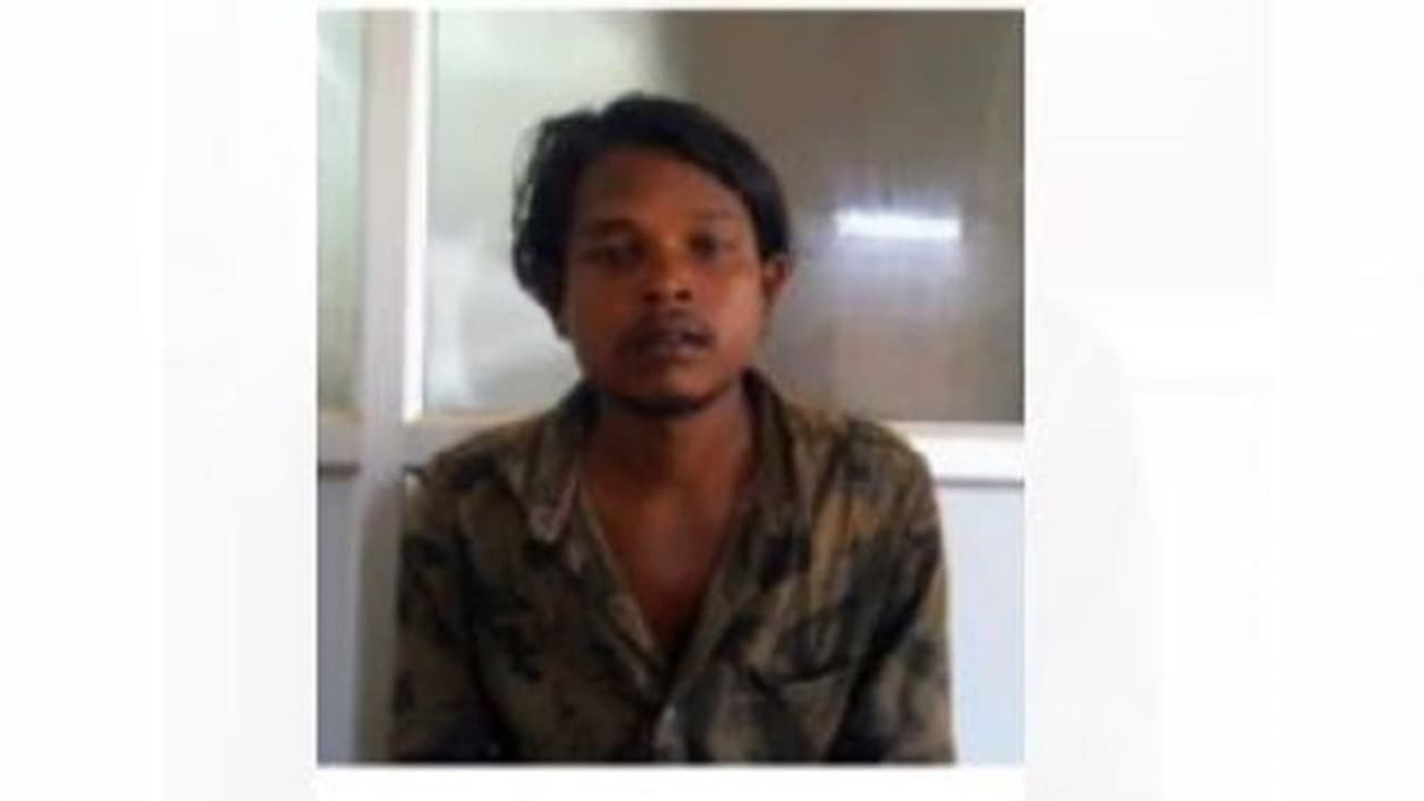 ಚಿಕ್ಕಮಗಳೂರು: ಪೋಲಿಸರನ್ನೇ ಯಾಮಾರಿಸಿ ಆಸ್ಪತ್ರೆಯಿಂದ ಎಸ್ಕೇಪ್ ವಿಚಾರಣಾಧೀನ ಖೈದಿ ಚಿಕ್ಕಮಗಳೂರು: ಪೋಲಿಸರನ್ನೇ ಯಾಮಾರಿಸಿ ಆಸ್ಪತ್ರೆಯಿಂದ ಎಸ್ಕೇಪ್ ವಿಚಾರಣಾಧೀನ ಖೈದಿ