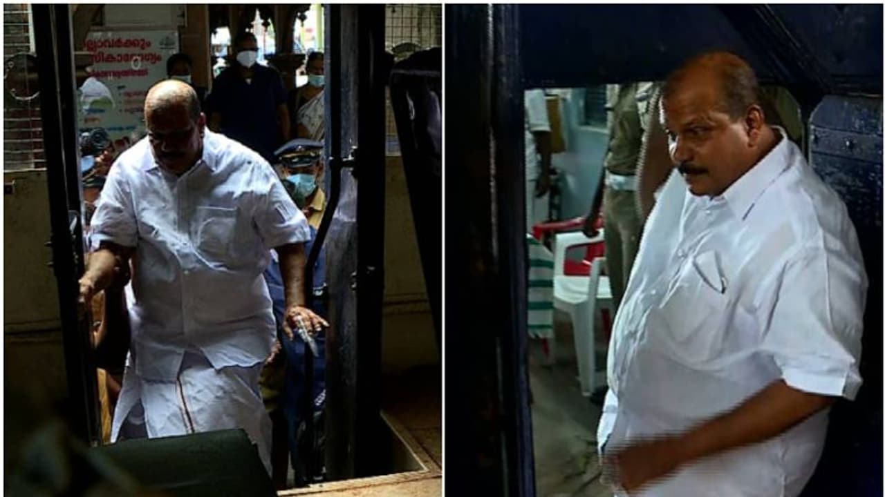 പീഡനക്കേസ്: പിസി ജോർജ്ജിൻ്റെ ജാമ്യം റദ്ദാക്കാൻ പരാതിക്കാരി കോടതിയിലേക്ക് പീഡനക്കേസ്: പിസി ജോർജ്ജിൻ്റെ ജാമ്യം റദ്ദാക്കാൻ പരാതിക്കാരി കോടതിയിലേക്ക്