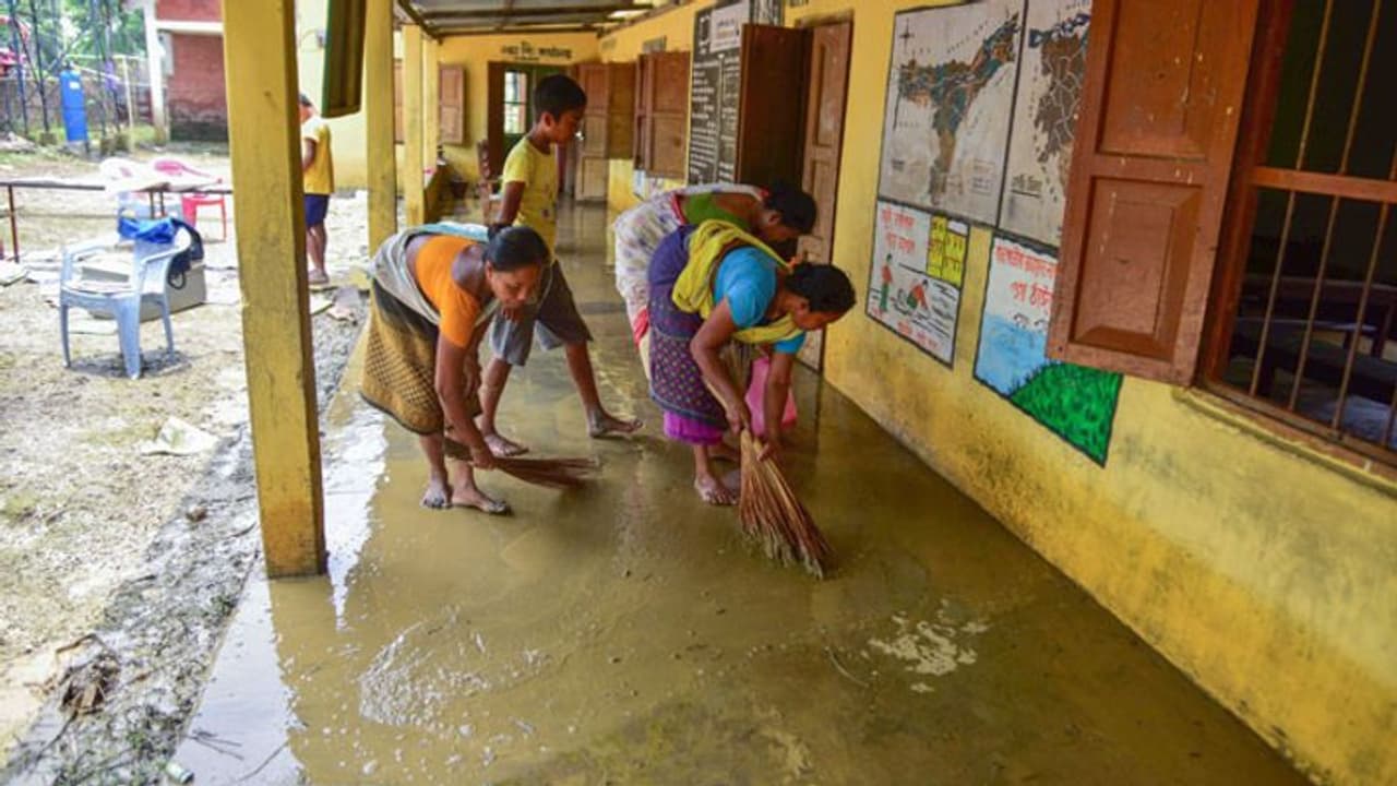 Weather Report, कहीं आपके राज्य में भी तो आंधी बारिश का अलर्ट नहीं है, जानिए मौसम विभाग का पूर्वानुमान Weather Report, कहीं आपके राज्य में भी तो आंधी बारिश का अलर्ट नहीं है, जानिए मौसम विभाग का पूर्वानुमान