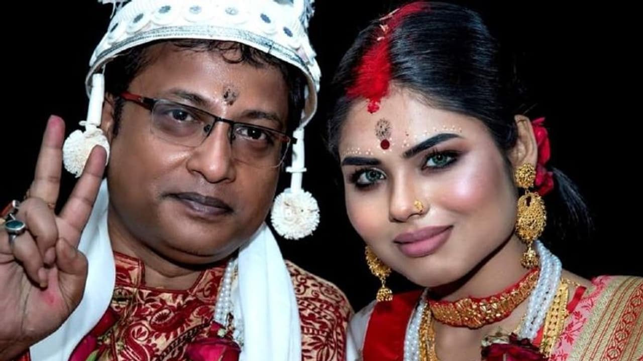 মঞ্জুষার উচ্চাকাঙ্খাই কি কাল হল? জামাইয়ের প্রশংসায় পঞ্চমুখ অভিনেত্রীর মায়ের গলায় আক্ষেপের সুর মঞ্জুষার উচ্চাকাঙ্খাই কি কাল হল? জামাইয়ের প্রশংসায় পঞ্চমুখ অভিনেত্রীর মায়ের গলায় আক্ষেপের সুর