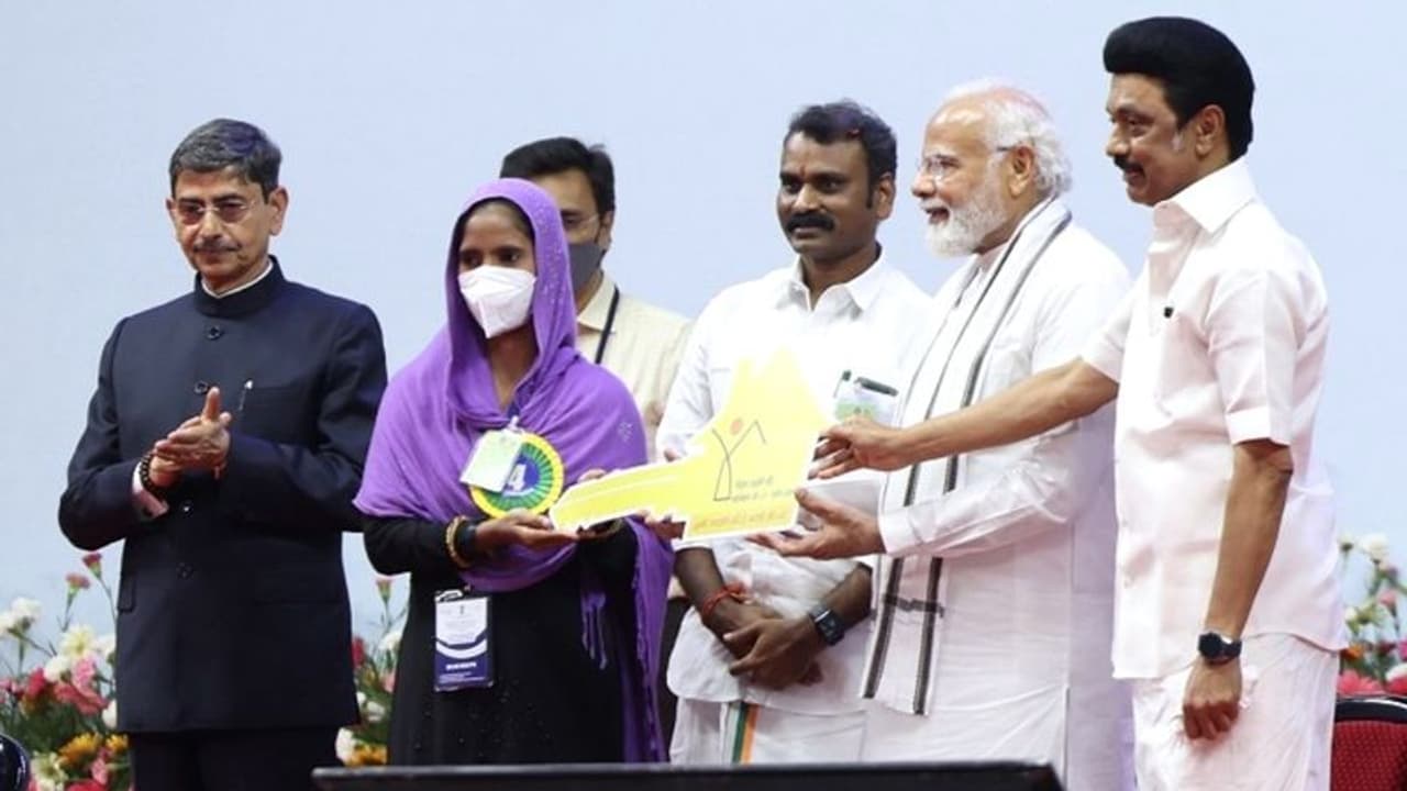 "ஒட்டுமொத்த தமிழ் மக்களையும் அவமதித்துள்ளார்" பிரதமர் மோடி ஸ்டாலின் விழாவில் புது சர்ச்சை.!