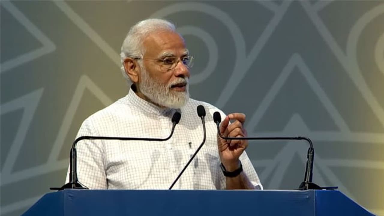 കൊവിഡിൽ അനാഥരായ കുട്ടികൾക്ക് പിഎം കെയർ, പ്രധാനമന്ത്രി ഇന്ന് വിതരണം ചെയ്യും; കേരളത്തിൽ നിന്ന് 112 കുട്ടികൾ കൊവിഡിൽ അനാഥരായ കുട്ടികൾക്ക് പിഎം കെയർ, പ്രധാനമന്ത്രി ഇന്ന് വിതരണം ചെയ്യും; കേരളത്തിൽ നിന്ന് 112 കുട്ടികൾ