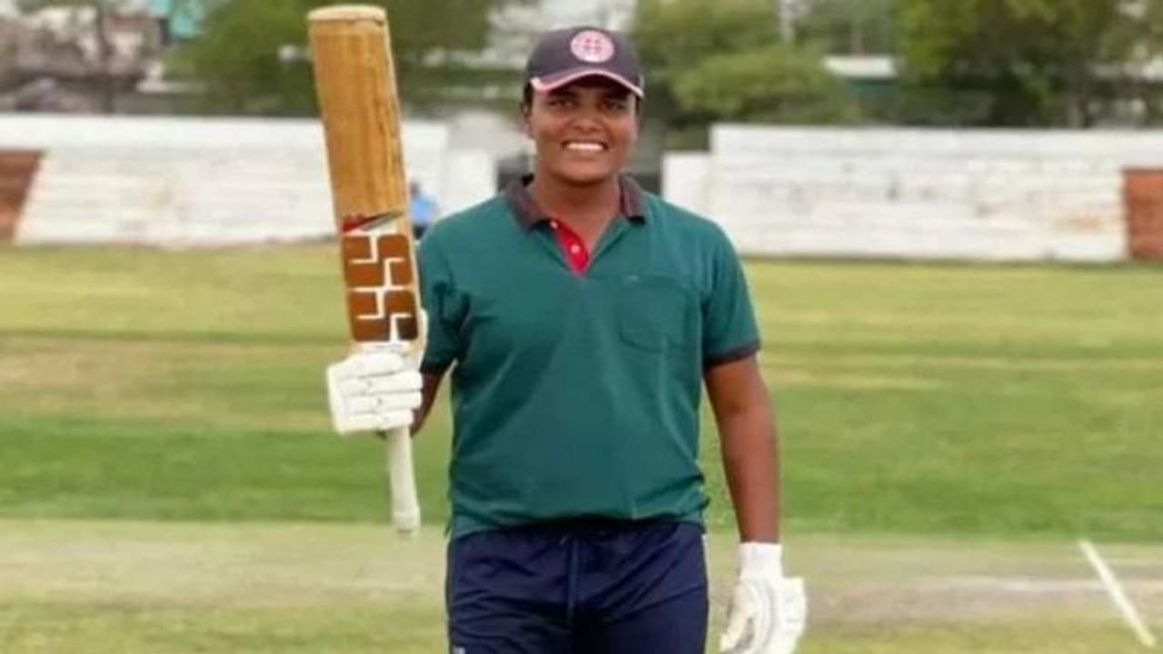 MS Dhoni ने बदली नागालैंड की इस लड़की की लाइफ, हैलीकॉप्टर शॉट देख T 20 चैलेंज में मचा रही धूम