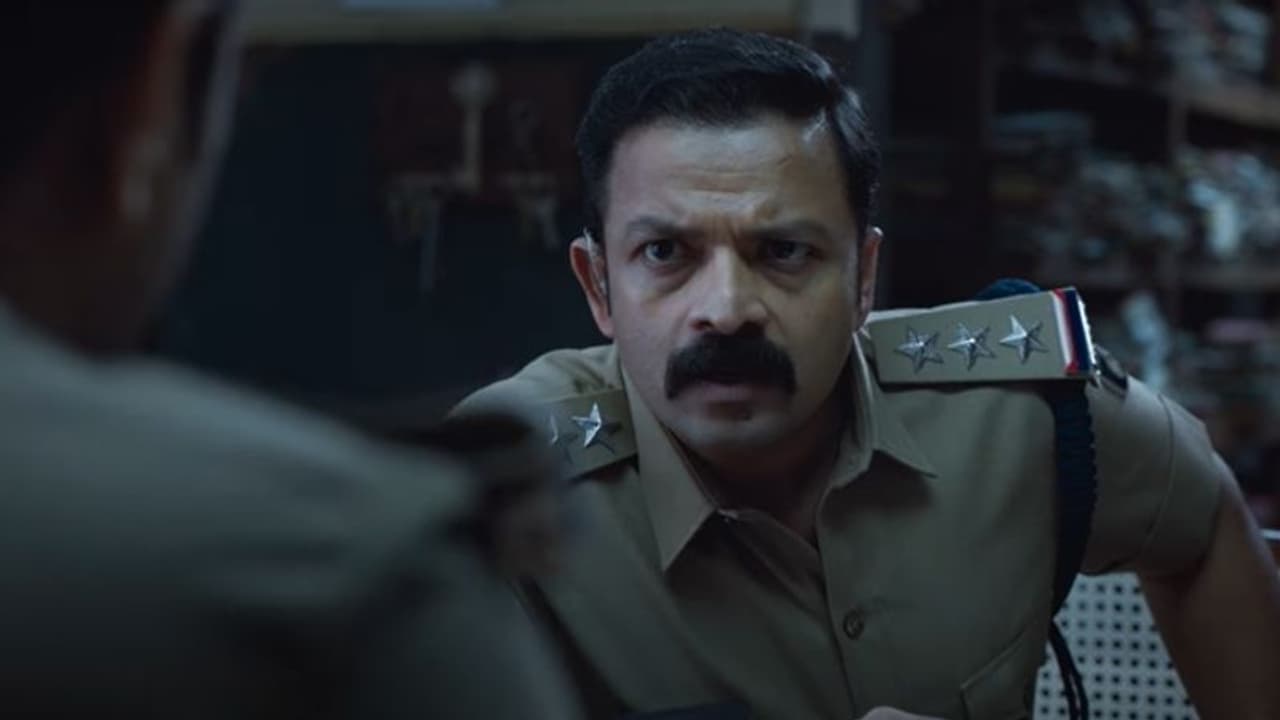 John Luther Review : കാക്കിയില് ത്രില്ലടിപ്പിക്കുന്ന ജയസൂര്യ; ജോണ് ലൂഥര് റിവ്യൂ John Luther Review : കാക്കിയില് ത്രില്ലടിപ്പിക്കുന്ന ജയസൂര്യ; ജോണ് ലൂഥര് റിവ്യൂ