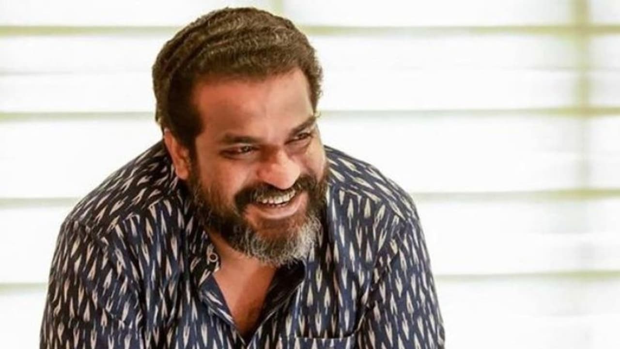 Kerala state Film Award 2022 : ദിലീഷ് പോത്തൻ മികച്ച സംവിധായകനായത് എന്തുകൊണ്ട്, ജൂറിയുടെ വിലയിരുത്തല് Kerala state Film Award 2022 : ദിലീഷ് പോത്തൻ മികച്ച സംവിധായകനായത് എന്തുകൊണ്ട്, ജൂറിയുടെ വിലയിരുത്തല്