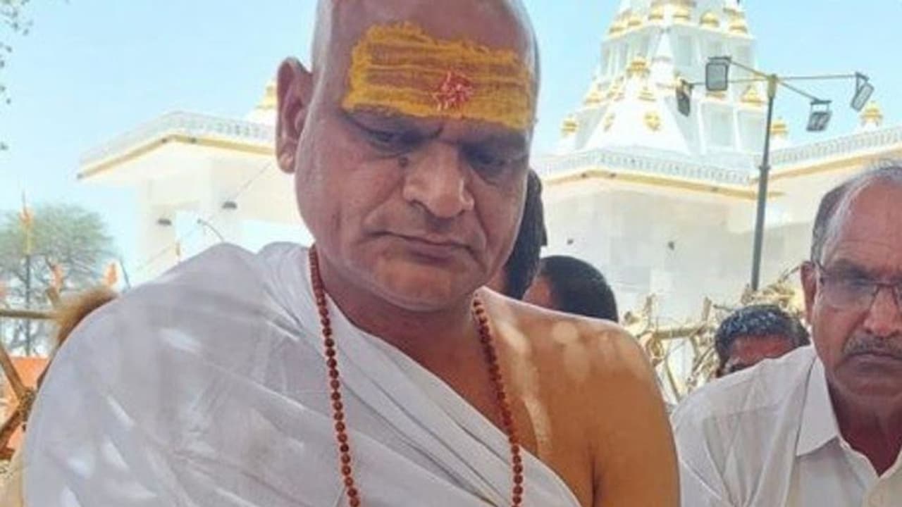 'ಬಾಲ್ಯದಿಂದಲೂ ದೇವಸ್ಥಾನಗಳಿಗೆ ಹೋಗುತ್ತಿದ್ದೆ': ಇಸ್ಲಾಂ ತೊರೆದು ಹಿಂದೂ ಧರ್ಮ ಸ್ವೀಕರಿಸಿದ ಮುಸ್ಲಿಂ ವ್ಯಕ್ತಿ 'ಬಾಲ್ಯದಿಂದಲೂ ದೇವಸ್ಥಾನಗಳಿಗೆ ಹೋಗುತ್ತಿದ್ದೆ': ಇಸ್ಲಾಂ ತೊರೆದು ಹಿಂದೂ ಧರ್ಮ ಸ್ವೀಕರಿಸಿದ ಮುಸ್ಲಿಂ ವ್ಯಕ್ತಿ