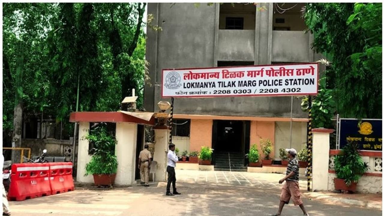 മുംബൈയിൽ കവർച്ചാസംഘം പിടിയിൽ; പിടിയിലായത് സവേരി ബസാർ കൊള്ളയടിക്കാൻ എത്തിയ സംഘം മുംബൈയിൽ കവർച്ചാസംഘം പിടിയിൽ; പിടിയിലായത് സവേരി ബസാർ കൊള്ളയടിക്കാൻ എത്തിയ സംഘം