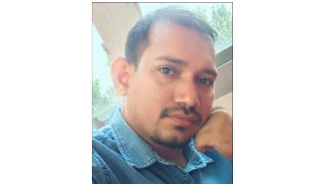 പ്രവാസി മലയാളി യുവാവ് ഹൃദയാഘാതം മൂലം മരിച്ചു പ്രവാസി മലയാളി യുവാവ് ഹൃദയാഘാതം മൂലം മരിച്ചു