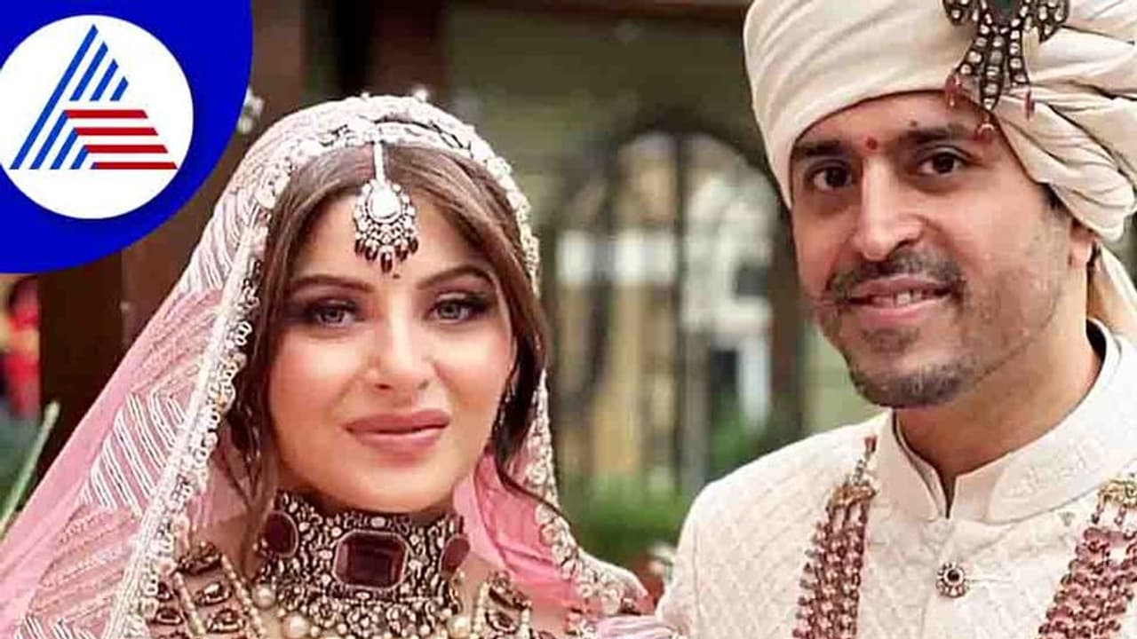 3 ಮಕ್ಕಳಿದ್ದರೂ ವಿಚ್ಛೇದನ ಪಡೆದು 15 ವರ್ಷದ ಗೆಳೆಯನ ಜೊತೆ ಹಸೆಮಣೆ ಏರಿದ ಗಾಯಕಿ! 3 ಮಕ್ಕಳಿದ್ದರೂ ವಿಚ್ಛೇದನ ಪಡೆದು 15 ವರ್ಷದ ಗೆಳೆಯನ ಜೊತೆ ಹಸೆಮಣೆ ಏರಿದ ಗಾಯಕಿ!