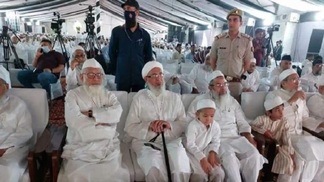 देवबंद जमीयत सम्मेलन: ज्ञानवापी और मथुरा पर प्रस्ताव पारित, इस बात को बताया गया अनुचित देवबंद जमीयत सम्मेलन: ज्ञानवापी और मथुरा पर प्रस्ताव पारित, इस बात को बताया गया अनुचित