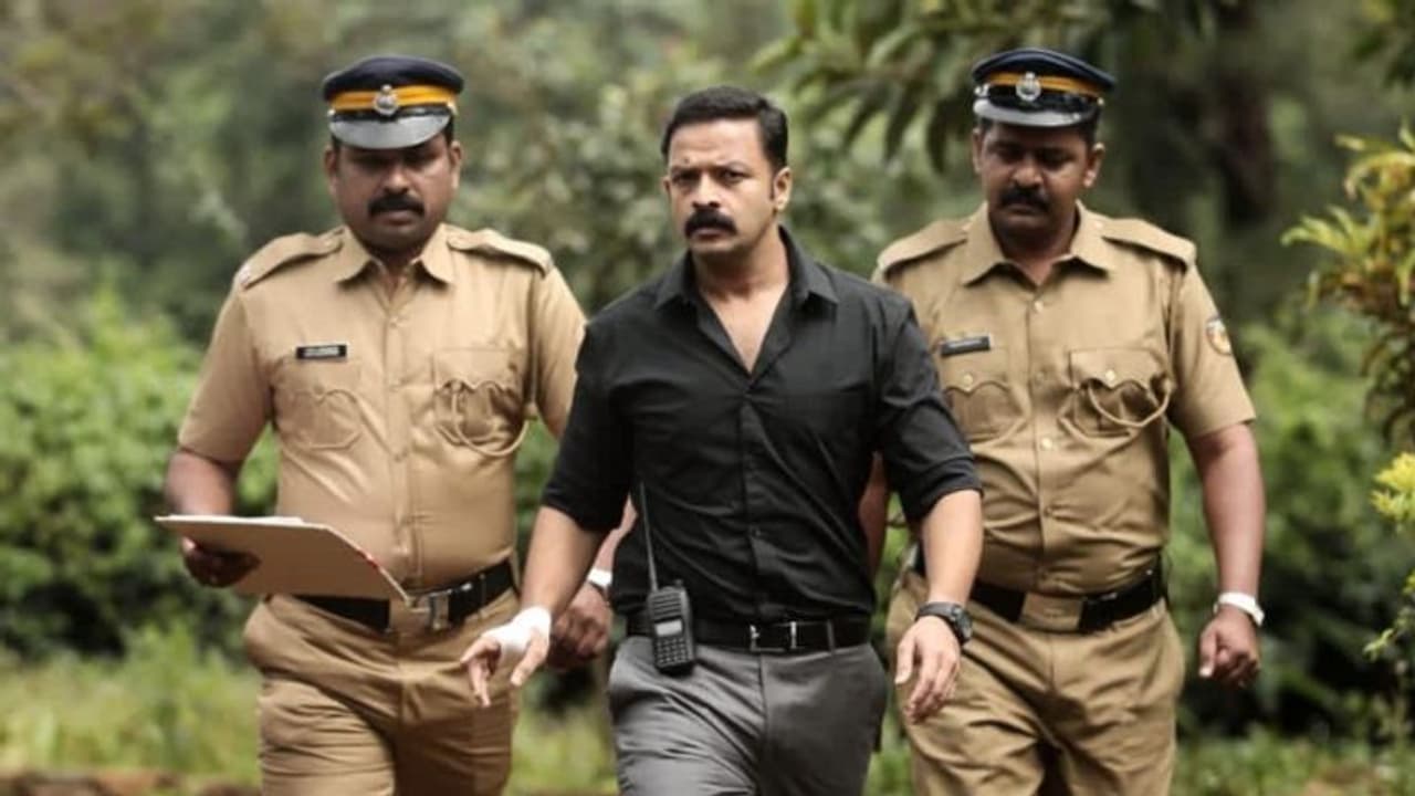 John Luther : മികച്ച പ്രതികരണവുമായി ജോണ് ലൂഥര്; നന്ദി അറിയിച്ച് ജയസൂര്യ John Luther : മികച്ച പ്രതികരണവുമായി ജോണ് ലൂഥര്; നന്ദി അറിയിച്ച് ജയസൂര്യ