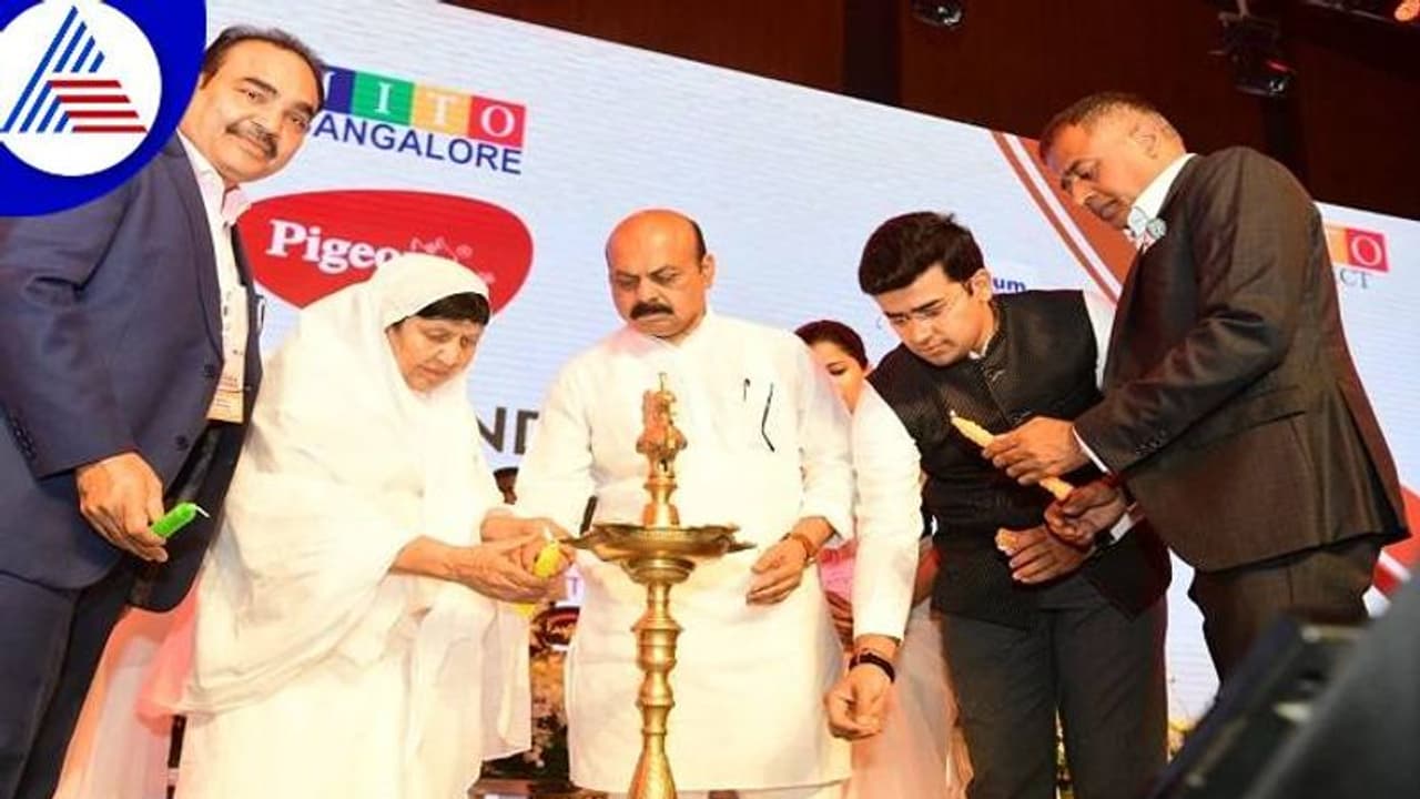 ಇ ಕಾಮರ್ಸ್ ಕಂಪನಿಗಳನ್ನು ಸ್ಥಾಪಿಸಿ: ಸಿಎಂ ಬೊಮ್ಮಾಯಿ ಇ ಕಾಮರ್ಸ್ ಕಂಪನಿಗಳನ್ನು ಸ್ಥಾಪಿಸಿ: ಸಿಎಂ ಬೊಮ್ಮಾಯಿ