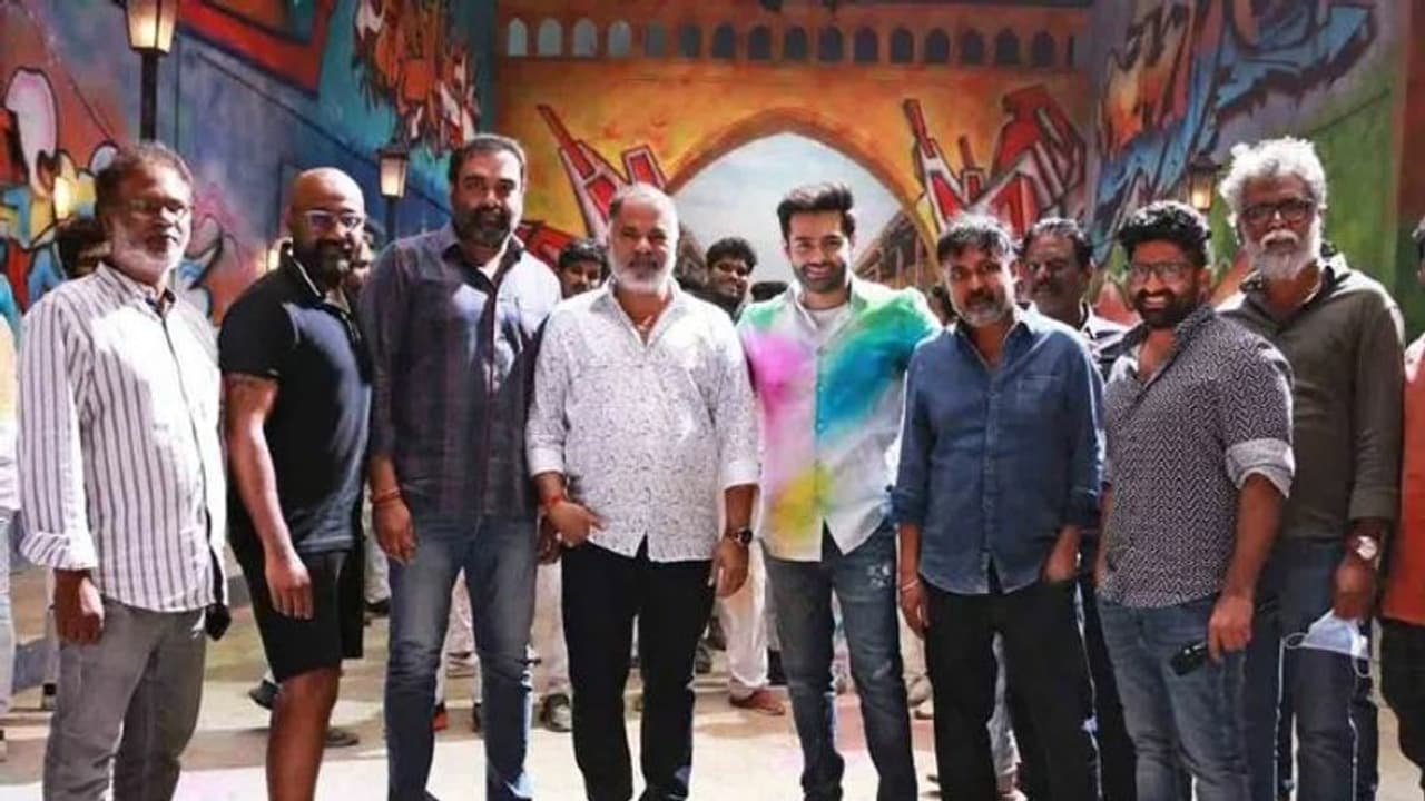 ఫ్యాన్స్ కు రామ్ గుడ్ న్యూస్, వారియర్ షూటింగ్ అయిపోయింది.. ఇక రిలీజ్ కు రెడీ ఫ్యాన్స్ కు రామ్ గుడ్ న్యూస్, వారియర్ షూటింగ్ అయిపోయింది.. ఇక రిలీజ్ కు రెడీ