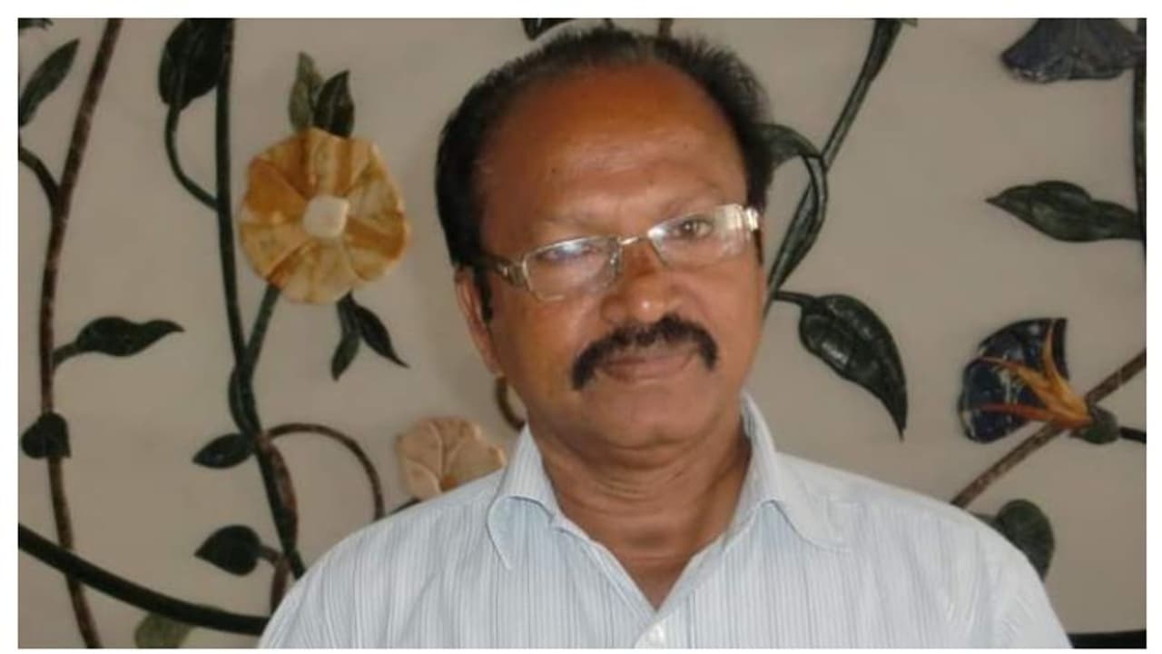 വേദികളിൽ നിറയാൻ സിനിമാ അവസരങ്ങൾ പോലും ഉപേക്ഷിച്ചു, ഒടുവിൽ അരങ്ങിൽ അനശ്വരഗാനം പാടി ബഷീറിന്റെ മടക്കം വേദികളിൽ നിറയാൻ സിനിമാ അവസരങ്ങൾ പോലും ഉപേക്ഷിച്ചു, ഒടുവിൽ അരങ്ങിൽ അനശ്വരഗാനം പാടി ബഷീറിന്റെ മടക്കം