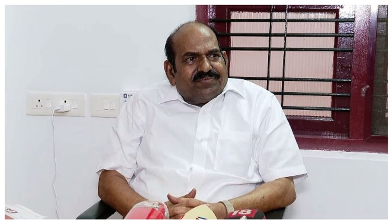 നാടിന്‍റെ പ്രിയപ്പെട്ടവൻ,അമ്മയോട് അടുത്ത ബന്ധം , കോടിയേരിയുടെ വിയോഗം നാടിന് താങ്ങാനാകാത്തത്