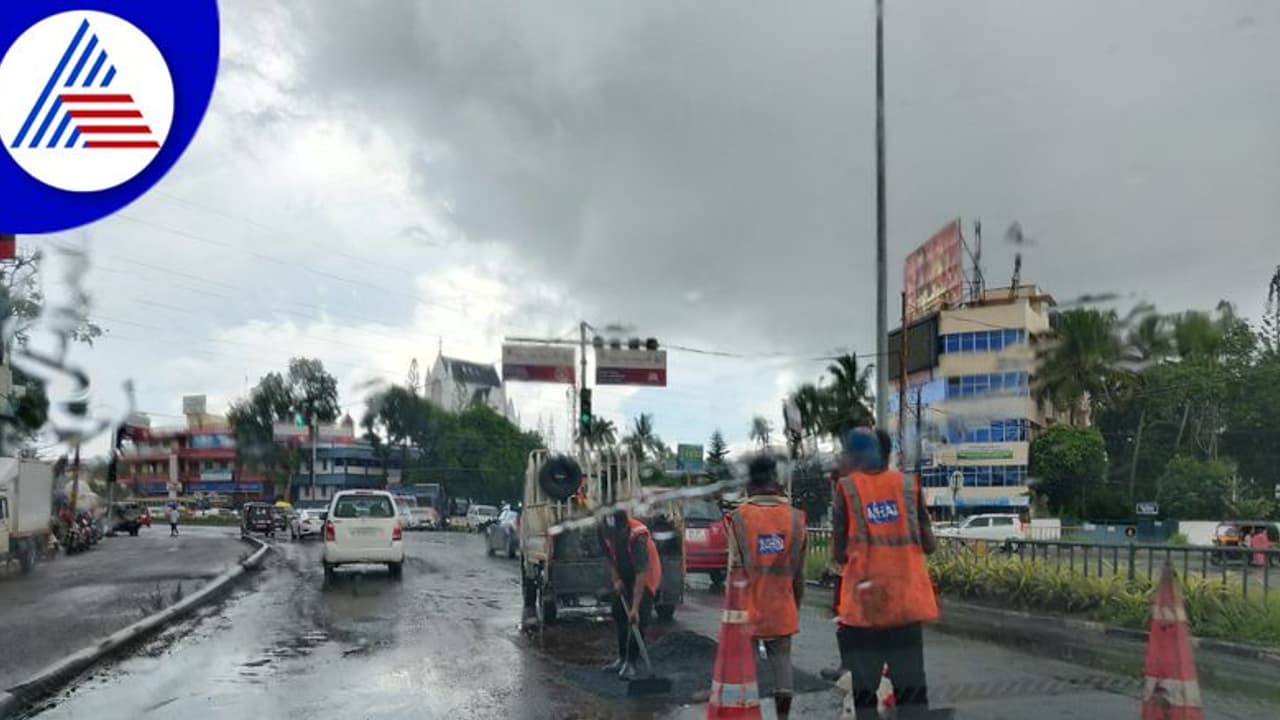 ಮೂರು ದಿನ ಮುನ್ನವೇ ಕೇರಳಕ್ಕೆ ಮಾನ್ಸೂನ್ ಪ್ರವೇಶ, ಕೆಲ ದಿನಗಳಲ್ಲೇ ಕರ್ನಾಟಕಕ್ಕೆ! ಮೂರು ದಿನ ಮುನ್ನವೇ ಕೇರಳಕ್ಕೆ ಮಾನ್ಸೂನ್ ಪ್ರವೇಶ, ಕೆಲ ದಿನಗಳಲ್ಲೇ ಕರ್ನಾಟಕಕ್ಕೆ!