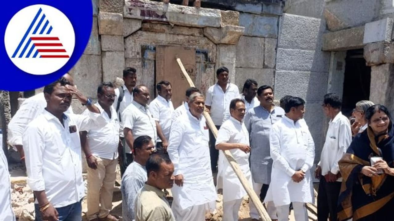 ರಾಜಕೀಯ ತಿರುವು ಪಡೆದ, Koppalaದ ದೇವಸ್ಥಾನ ಜಿರ್ಣೋದ್ಧಾರ ವಿವಾದ ರಾಜಕೀಯ ತಿರುವು ಪಡೆದ, Koppalaದ ದೇವಸ್ಥಾನ ಜಿರ್ಣೋದ್ಧಾರ ವಿವಾದ