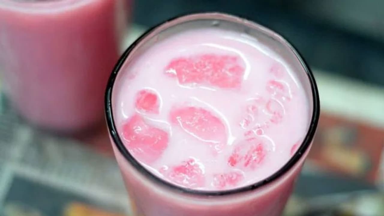 சென்னையில் ஷாக்கிங் நியூஸ்.. ரோஸ் மில்க் வாங்கி குடித்த சிறுவன் திடீரென உயிரிழப்பு? சென்னையில் ஷாக்கிங் நியூஸ்.. ரோஸ் மில்க் வாங்கி குடித்த சிறுவன் திடீரென உயிரிழப்பு?