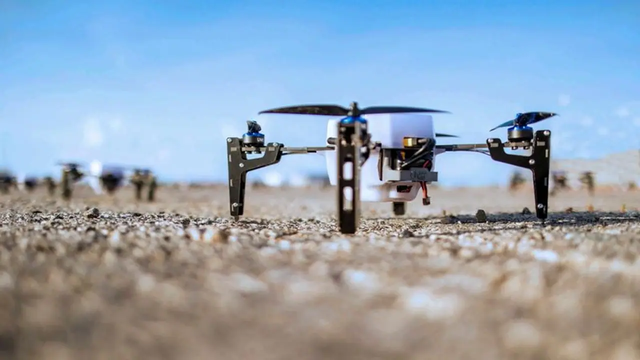 పాకిస్థాన్ సరిహద్దులో 16 డ్రోన్లను కూల్చివేసిన బీఎస్ఎఫ్.. సరిహద్దు రక్షణకు కొత్త టెక్నాలజీ అవసరం.. పాకిస్థాన్ సరిహద్దులో 16 డ్రోన్లను కూల్చివేసిన బీఎస్ఎఫ్.. సరిహద్దు రక్షణకు కొత్త టెక్నాలజీ అవసరం..