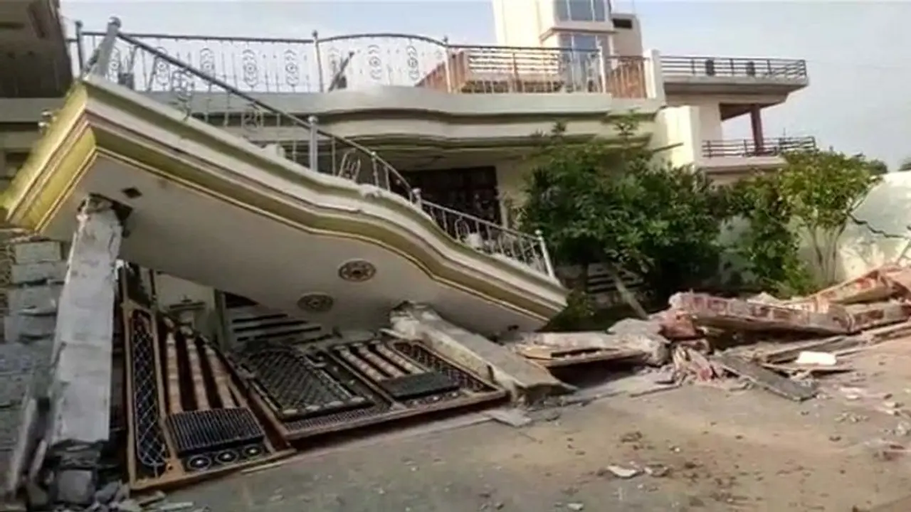 फाफामऊ में पुलिस कर्मियों को इस मामले में किया गया निलंबित, जानिए क्या है पूरी घटना फाफामऊ में पुलिस कर्मियों को इस मामले में किया गया निलंबित, जानिए क्या है पूरी घटना