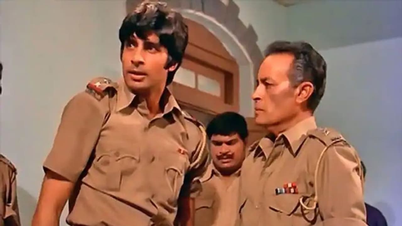 सबकुछ दांव पर लगा बनी थी जंजीर पर अमिताभ बच्चन के कारण हुआ था ये हाल, डायरेक्टर के बेटे ने खोला राज