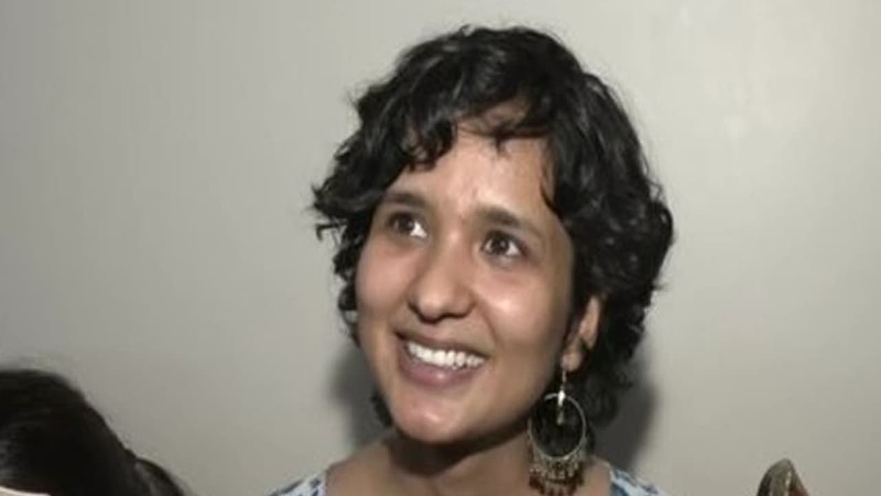 इस राज्य में काम करना चाहती हैं UPSC टॉपर श्रुति शर्मा, एग्जाम की तैयारी के लिए बताए खास टिप्स इस राज्य में काम करना चाहती हैं UPSC टॉपर श्रुति शर्मा, एग्जाम की तैयारी के लिए बताए खास टिप्स