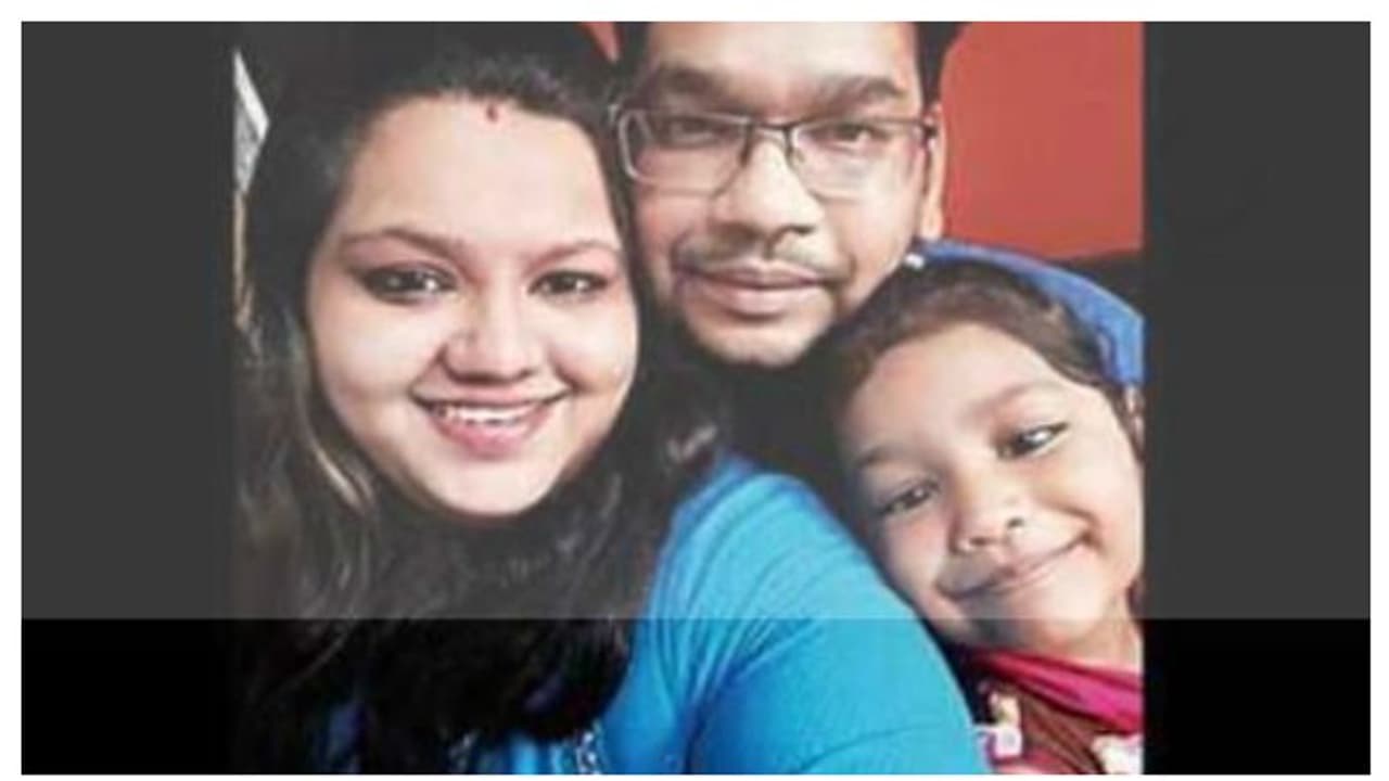 ജോലി നഷ്ടമായി, കുടുംബത്തിന്റെ കൂട്ടആത്മഹത്യാ ശ്രമം; മരിച്ചത് ആറുവയസ്സുകാരി മാത്രം, അച്ഛനെ കാണാനില്ല ജോലി നഷ്ടമായി, കുടുംബത്തിന്റെ കൂട്ടആത്മഹത്യാ ശ്രമം; മരിച്ചത് ആറുവയസ്സുകാരി മാത്രം, അച്ഛനെ കാണാനില്ല