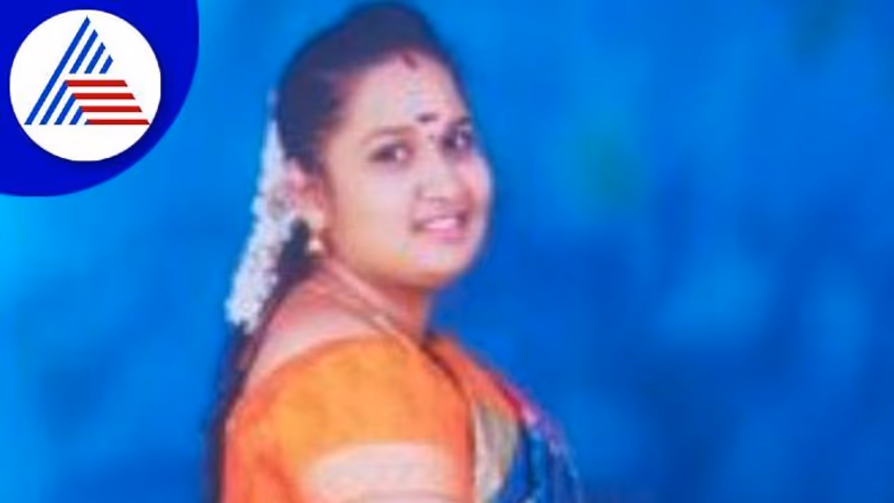 ಮಂಡ್ಯದಲ್ಲಿ ಬೆಚ್ಚಿ ಬೀಳಿಸುವ ಘಟನೆ: ಮಗಳ ಶವದ ಜತೆ 4 ದಿನ ಕಳೆದ ತಾಯಿ..! ಮಂಡ್ಯದಲ್ಲಿ ಬೆಚ್ಚಿ ಬೀಳಿಸುವ ಘಟನೆ: ಮಗಳ ಶವದ ಜತೆ 4 ದಿನ ಕಳೆದ ತಾಯಿ..!