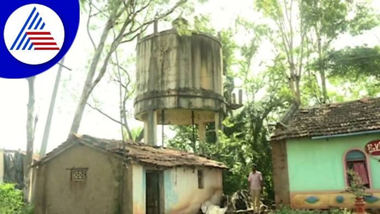 ಧಾರವಾಡ: ಅಂಗವಿಕಲನ ಕುಟುಂಬಕ್ಕೆ ರಕ್ಷಣೆಯಾರು?, ಬಡವನ ಕೂಗಿಗೆ ಕ್ಯಾರೇ ಅನ್ನದ ಮೊಂಡ ಅಧಿಕಾರಿಗಳು ಧಾರವಾಡ: ಅಂಗವಿಕಲನ ಕುಟುಂಬಕ್ಕೆ ರಕ್ಷಣೆಯಾರು?, ಬಡವನ ಕೂಗಿಗೆ ಕ್ಯಾರೇ ಅನ್ನದ ಮೊಂಡ ಅಧಿಕಾರಿಗಳು