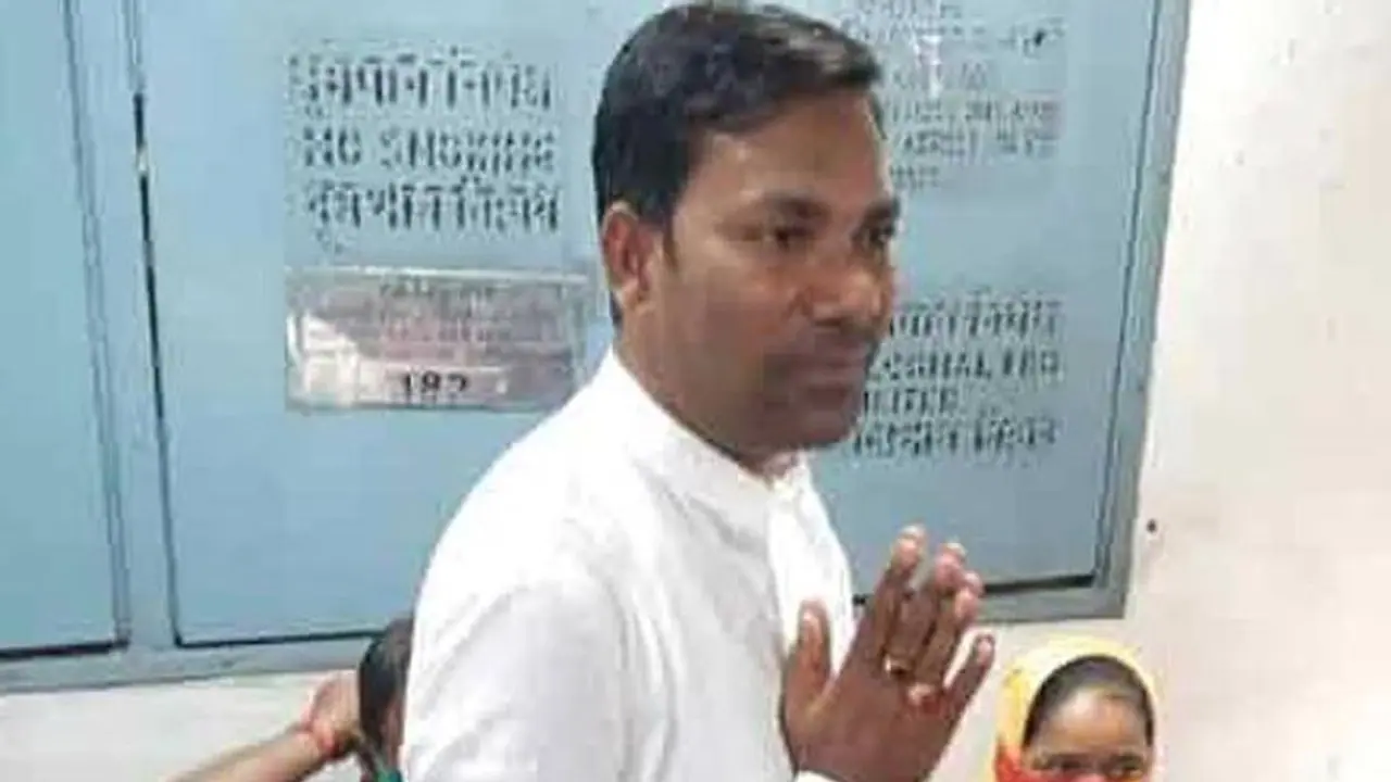 எம்.எல்.ஏ.வை கொல்ல முயற்சி... திட்டம் போட்டவனை ஸ்கெட்ச் போட்டுத் தூக்கிய போலீஸ்...! எம்.எல்.ஏ.வை கொல்ல முயற்சி... திட்டம் போட்டவனை ஸ்கெட்ச் போட்டுத் தூக்கிய போலீஸ்...!