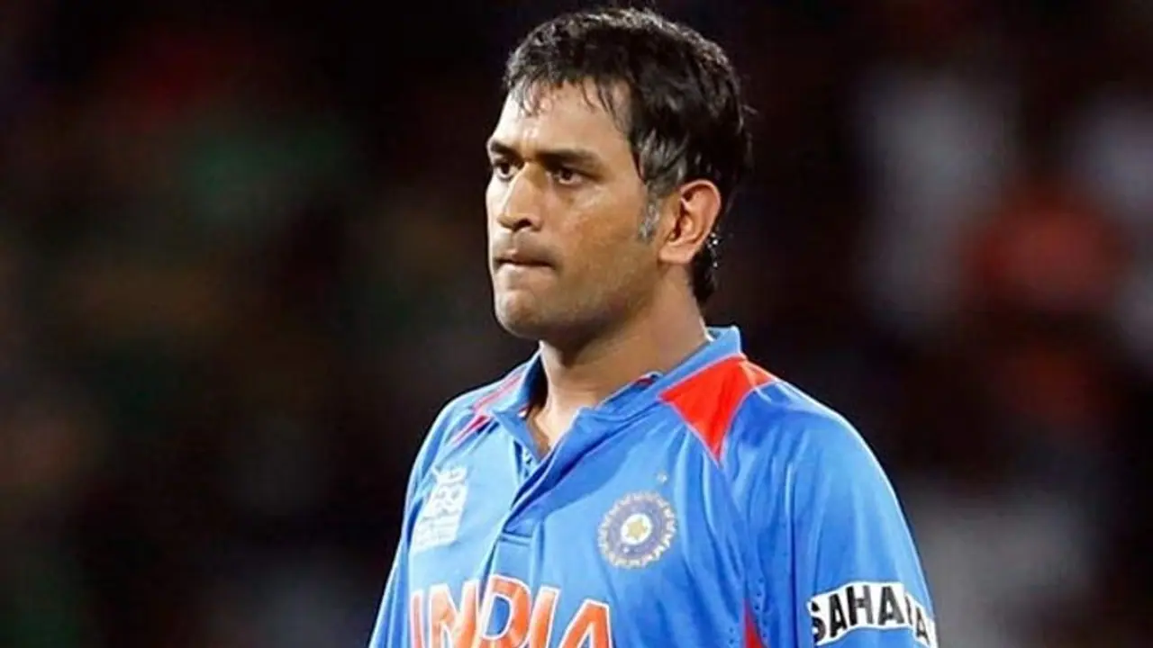 மகேந்திர சிங் தோனி மீது வழக்கு பதிவு… என்ன குற்றம் செய்தார் தெரியுமா?