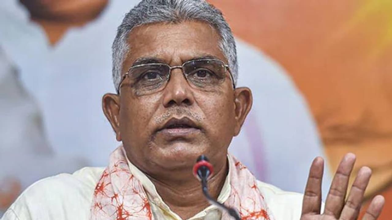 "সিবিআই কে বিশ্বাস করেছিলাম, কিন্তু ওরা ন্যায় দিতে পারেনি", সেটিং তত্ত্বে ফের ক্ষোভ উগড়ে দিলেন দিলীপ "সিবিআই কে বিশ্বাস করেছিলাম, কিন্তু ওরা ন্যায় দিতে পারেনি", সেটিং তত্ত্বে ফের ক্ষোভ উগড়ে দিলেন দিলীপ