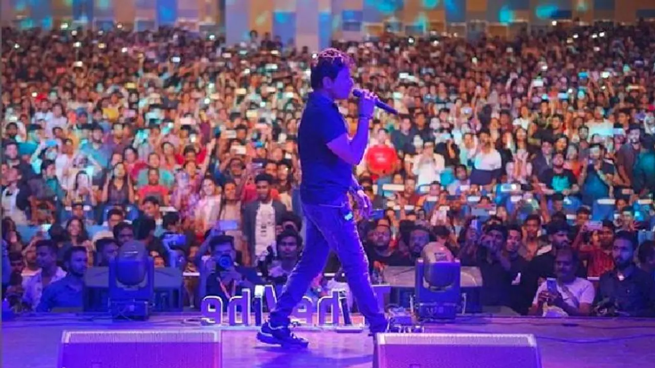 'Kal Yaad Aayenge Yeh Pal': Last video of KK performing iconic song will leave you in tears 'Kal Yaad Aayenge Yeh Pal': Last video of KK performing iconic song will leave you in tears