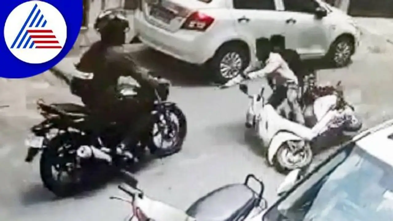 ದ್ವಿಚಕ್ರ ವಾಹನಗಳ ನಡುವೆ ಅಪಘಾತ: ಹೆಲ್ಮೆಟ್‌ ಧರಿಸದ ಸವಾರ ಸಾವು