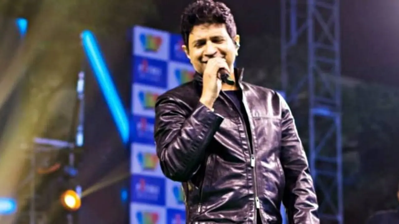 কেকে র কন্ঠে সেরা ১৫টি রোমান্টিক গান, যা চিরকাল অমর রাখবে শিল্পীকে, শুনে নিন আপনিও কেকে র কন্ঠে সেরা ১৫টি রোমান্টিক গান, যা চিরকাল অমর রাখবে শিল্পীকে, শুনে নিন আপনিও