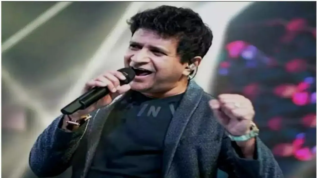 సింగర్ కేకే మృతిపై అనుమానాలు..? కారణం అదేనా..? సీసీ ఫుటేజ్ ను పరిశీలిస్తున్న పోలీసులు