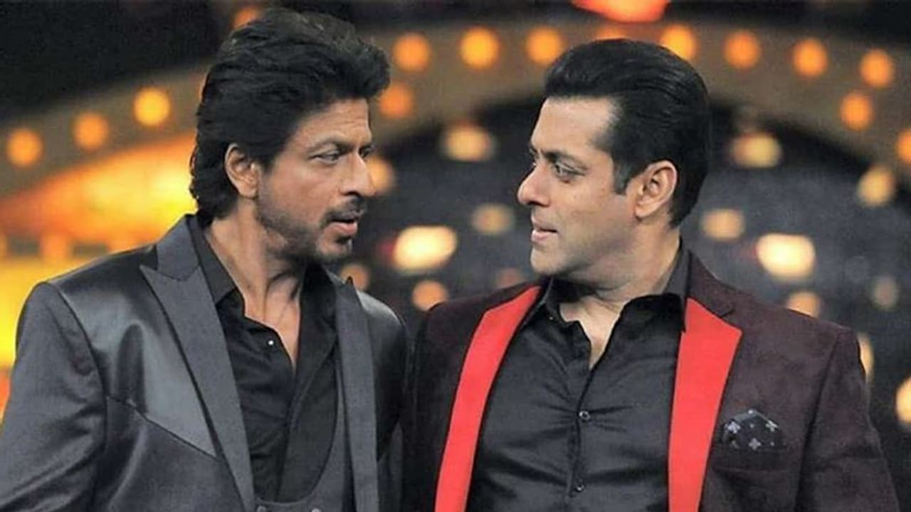 आखिर क्यों सलमान खान को इंतजार करवा रहे शाहरुख खान, जानिए कब शुरू करेंगे टाइगर 3 के लिए शूटिंग आखिर क्यों सलमान खान को इंतजार करवा रहे शाहरुख खान, जानिए कब शुरू करेंगे टाइगर 3 के लिए शूटिंग